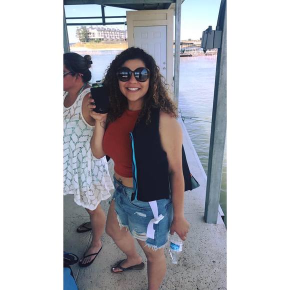 Meet your Posher, Ajah - Picture 1 of 1